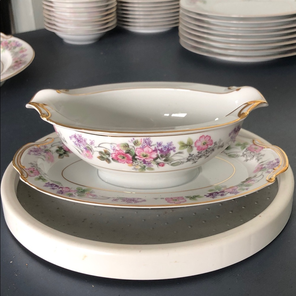 NORITAKE JAPAN 1950’s ROSSLINE 5147 GRAVY BOAT WITH UNDERPLATE